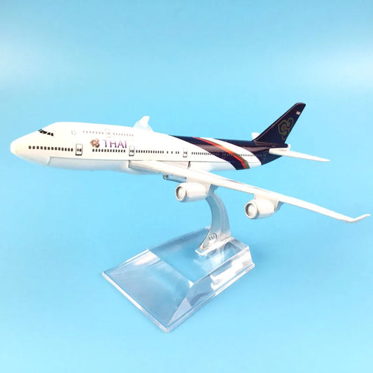 Thai Airways B747 Model Aircraft 1/400 Scale