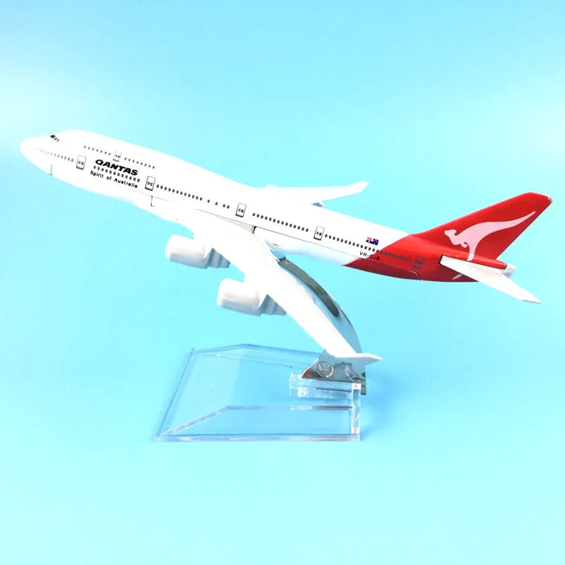 Qantas B747 Model Aircraft 1/400 Scale