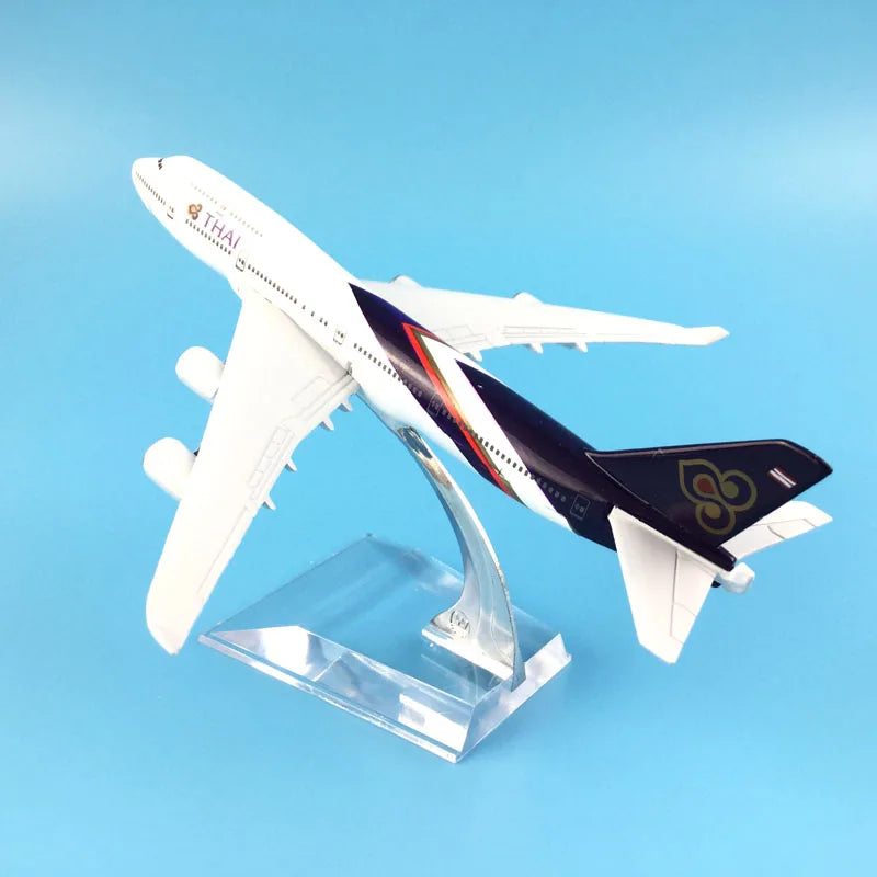 Thai Airways B747 Model Aircraft 1/400 Scale