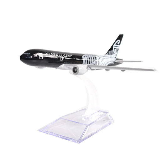 Air New Zealand B777 Model Aircraft 1:400 Scale