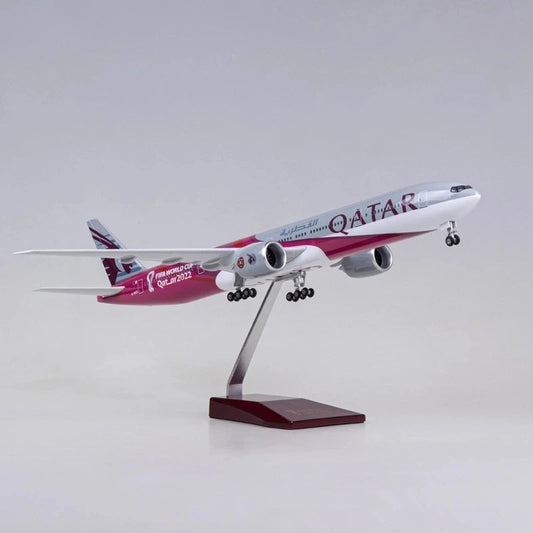 Qatar Airways B777 Model Aircraft