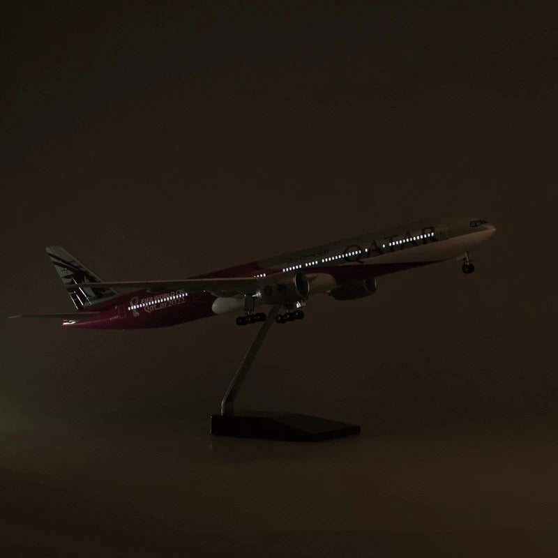 Qatar Airways B777 Model Aircraft