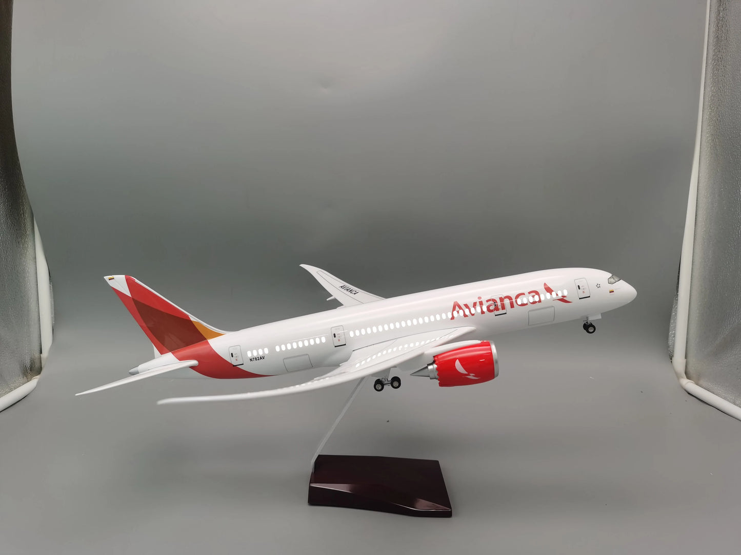 Avianca Airlines B787 Model Aircraft