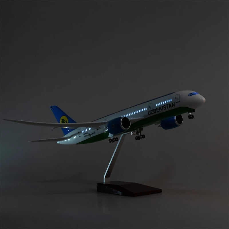 Uzbekistan Airlines B787 Model Aircraft