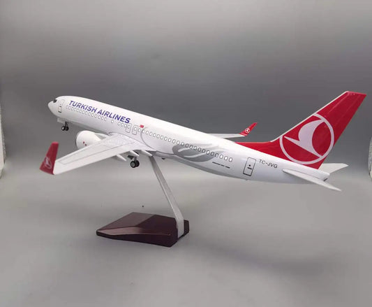 Turkish Airlines 737-800 Model Aircraft